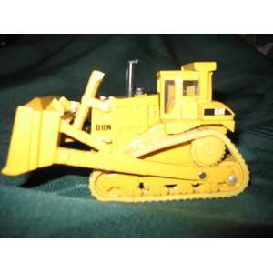  D10N Cat Toy Model 132 Scale 