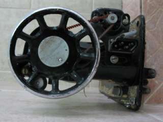 Máquina de coser antigua DE LUJO YDK MODELO YM 40 de CANTANTE