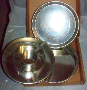 CHICAGO METALLIC CHECKERBOARD CAKE PAN SET IN BOX WITH INSTRUCTIONS 