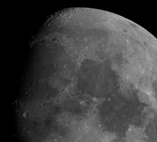 Above The high power eyepiece (90X) shows a lot of Lunar detail 