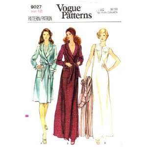  Vogue 9027 Vintage Sewing Pattern Misses Robe Nightgown 