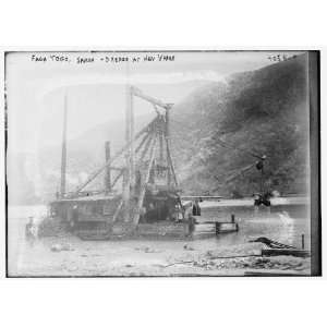 Photo (M) Faga Togo, Samoa    Dredge at new wharf 