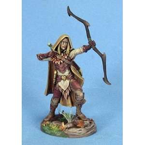  Visions in Fantasy Male Wood Elf Archer Toys & Games