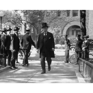  1921 photo Chief Justice Taft at Knox funeral, 10/14/21 