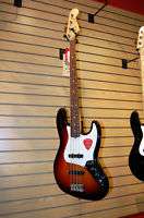 Fender American Special Jazz Bass 3 Tone Sunburst, Deluxe Gig Bag 011 