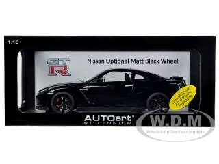 NISSAN GT R R35 SUPER BLACK 1/18 DIECAST CAR MODEL BY AUTOART 77394 