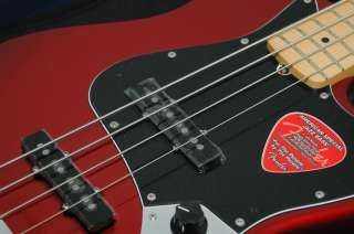   Fender ® American Special Jazz Bass, J Bass, Candy Apple Red  