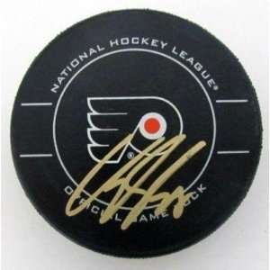 Signed Claude Giroux Hockey Puck   Official NHL SI   Autographed NHL 