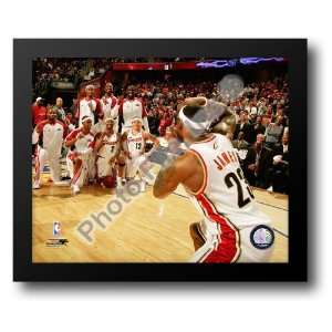  LeBron James 2008 09 Takes team picture 24x20 Framed 