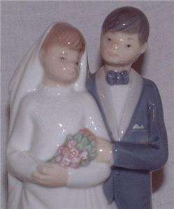 NAO LLadro Happy Wedding Cake Topper  