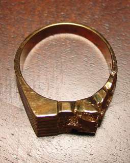 14K solid yellow gold Mans ring 9.70Grams (not scrap) Excellent 