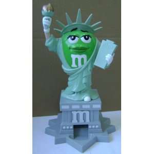 . Liberty Statue of Liberty Candy Dispenser   Green M&M as the Statue 