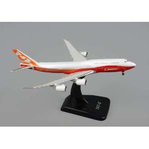  Hogan Boeing 747 8 1/500 Rollout Livery W/STAND Inflight 