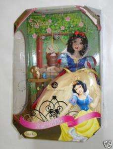 NIB Disney Princess Snow White Bass Key Porcelain Doll  