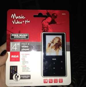 RCA M6204 4GB  and Video Player with 2 inch Display,full color 