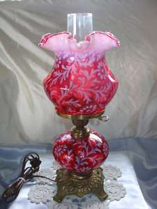   FENTONGLASSSRCCRANBERRY OPALESCENTDAISY&FERNLAMPW/RIGHT CHIMNEY