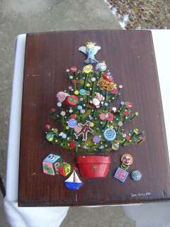 vtg CHRISTMAS TREE PLAQUE 3 D NAIL ART folk art PICTURE  