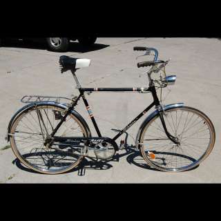Vintage 1969 Schwinn DeLuxe Racer Mens Bicycle Bike Black all Original 