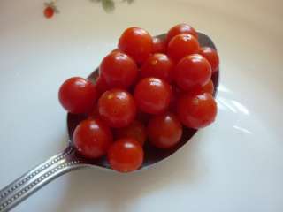 Heirloom Red Tiny Cherry SPOON TOMATOES Sweet   Called Red Currant 