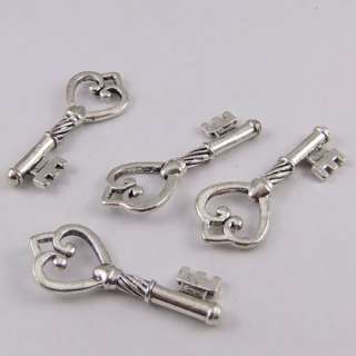   Antique style silver tone heart key shaped alloy charm pendants 10pcs