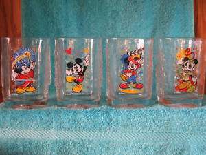 Disney World 2000 Celebration Collectible Glasses (4)  
