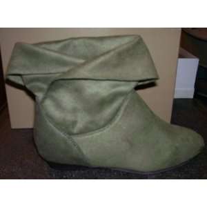 Ankle Boots Fold Down Green Sage (No Name) Womens size 6M