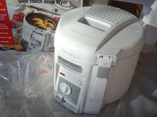 Rival deep fryer CF200 w 1500 watts Large Capacity Cool Touch *NEW 