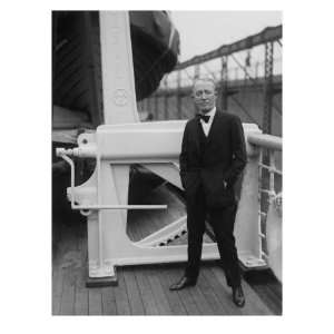  George M. Cohan, Poses for Photographers on Deck of an 