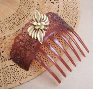   VINTAGE SPANISH MANTILLA STYLE HAIR COMB WITH CARVED LEAF SPRAY TRIM
